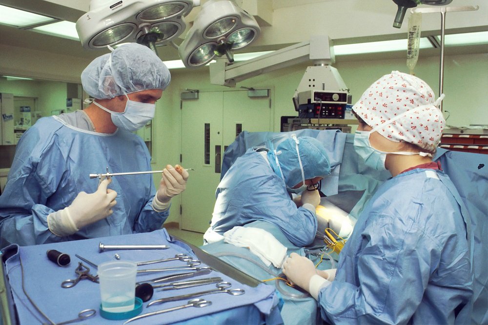face o chirurgie laparoscopica în varicoza